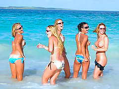 Voyeur Cam Caught Sexy Beach Nudist.. voyeur sexy public