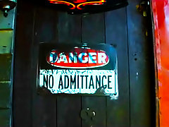 DANGER no admittance fisting area