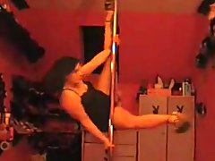 Homemade amateur girlfriend dancing in the pole
