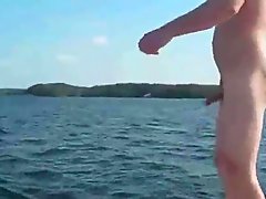 Amateur fuck on the boat