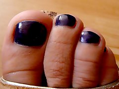 purple toes 