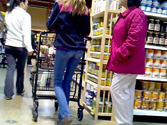 cameltoe at grocery store