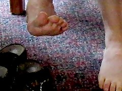 Hottie feet tease Part I