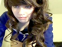 Cute Teen Show on Webcam