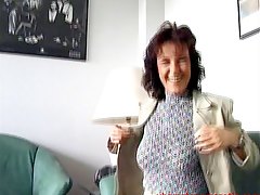 Mature gives public head amp show pussy 