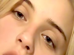 zelfgemaakt close up amateur anaal blond