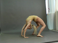 Dora Tornaszkova flexible gymnast super hot 