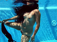 Andreina De Luxe hot Latina in the pool 