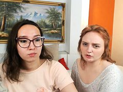 Amateur young lesbian webcam
