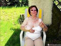 OmaGeiL ndash Crazy Granny Ladies Go Naked 