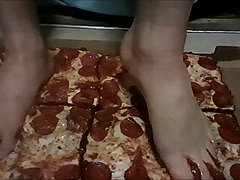 pizza amateur, feet