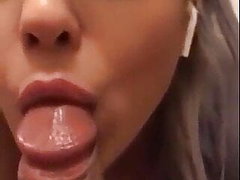 Arab whore giving oral sex to a Saudi guy for money 