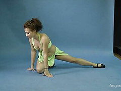 Mila Gimnasterka – hairy tight babe doing gymnastics