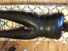 In the inflatable rubbersuit is enjoyed 