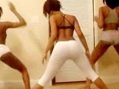 Sexy ebonies are showing their booties 
