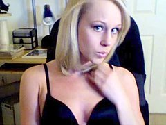 entkleiden büstenhalter striptease solo webcam