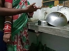 Kitchen Me Kaam Kar Rhi Saali Ko Jabardasti Choda Bedroom Me 