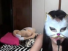 Masked webcam girl looks hot in lingerie 