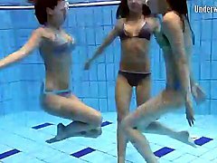 Go swimming with three girls i