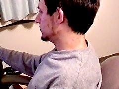 Cute hot dude jerking infront of the computer 